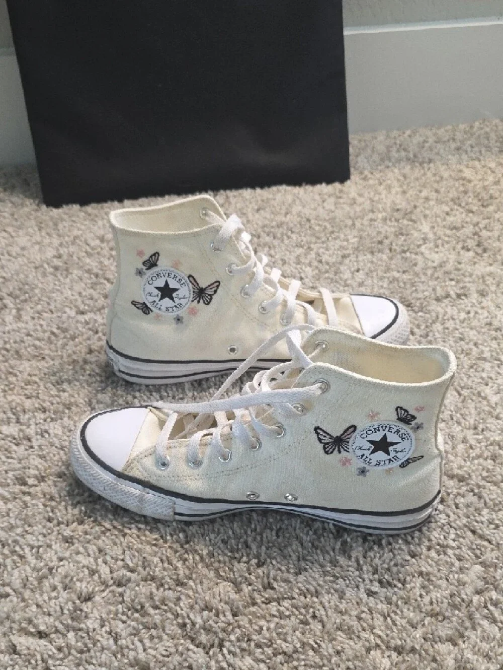 Converse Kids Cream High-Top Sneakers with Butterfly Embroidery